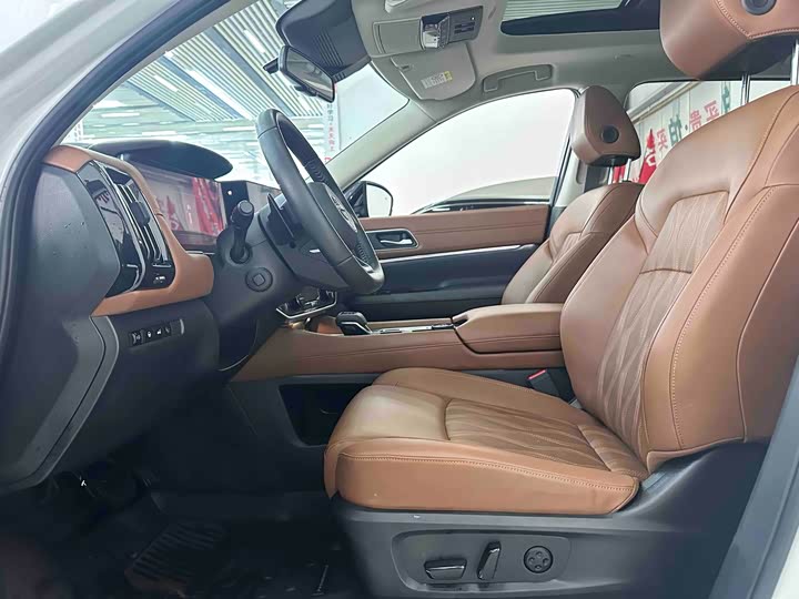 Фото 8 - Nissan Pathfinder