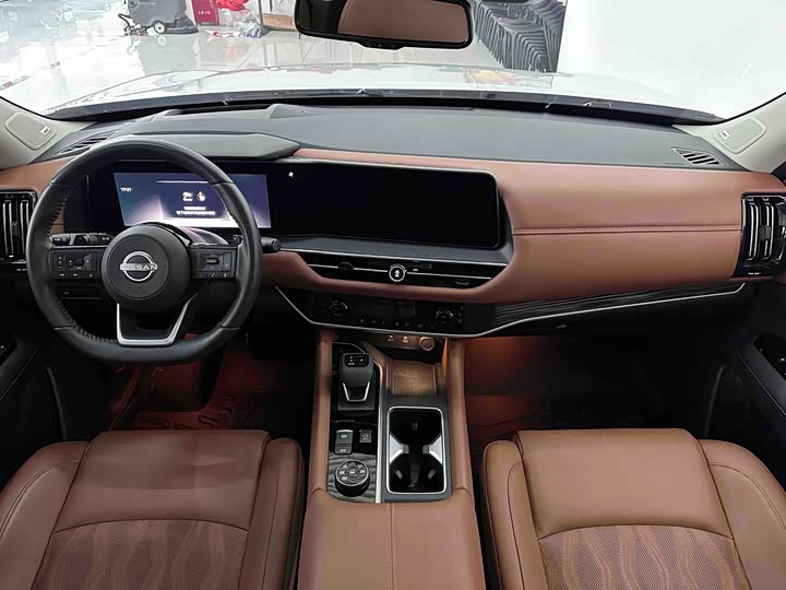 Фото 9 - Nissan Pathfinder