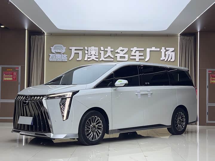 Фото 1 - GAC Trumpchi M8