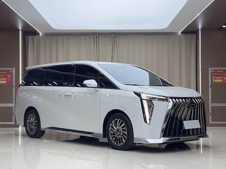 Фото 3 - GAC Trumpchi M8