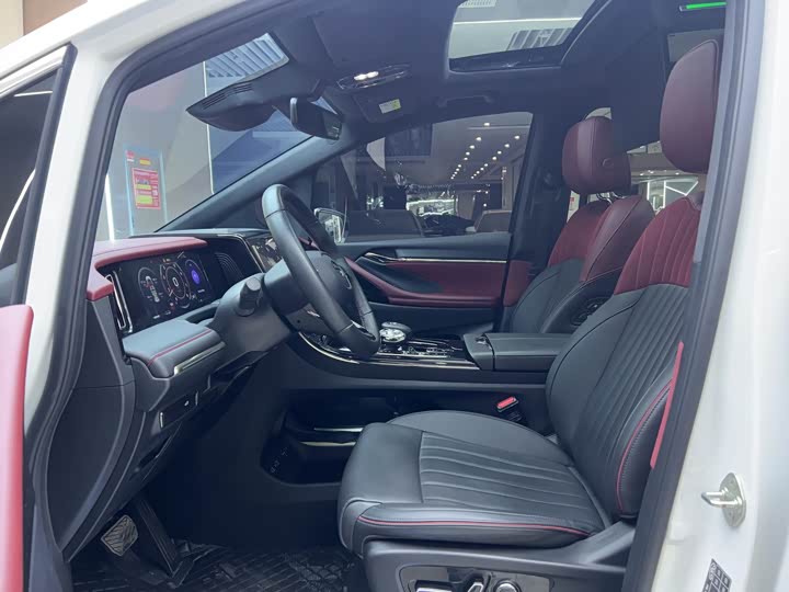 Фото 8 - GAC Trumpchi M8