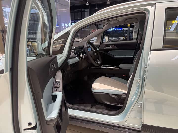 Фото 7 - Geely Geometry E Firefly