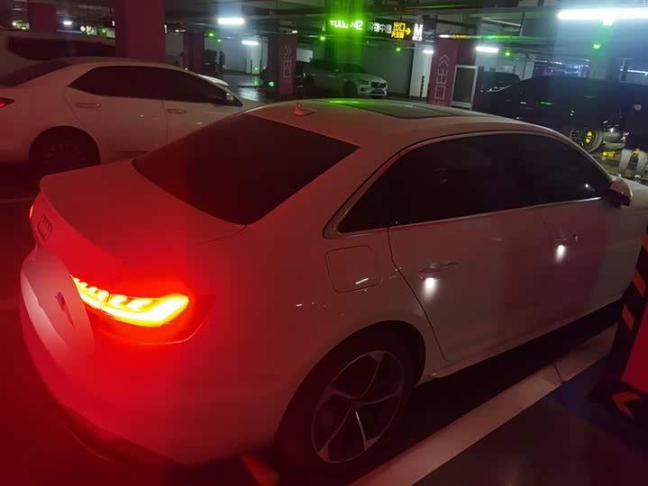 Фото 3 - Audi A4L