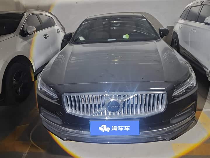 Фото 2 - Volvo S90