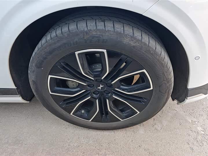 Фото 6 - XPeng G9