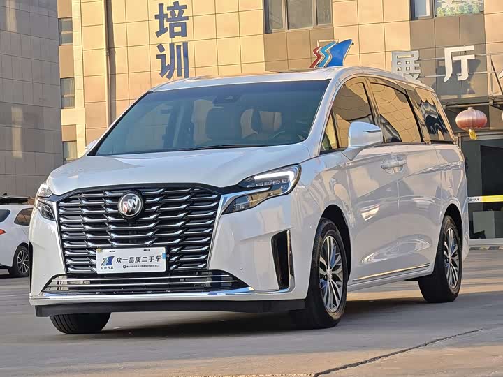 Фото 1 - Buick GL8 ES