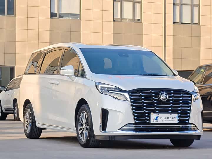 Фото 3 - Buick GL8 ES