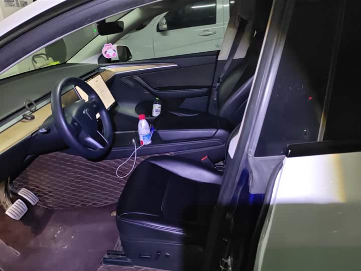 Фото 9 - Tesla Model Y