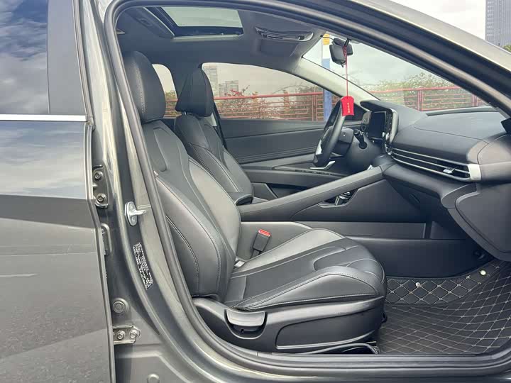 Фото 4 - Hyundai Elantra N line