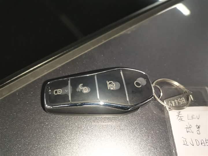 Фото 9 - BYD Qin L