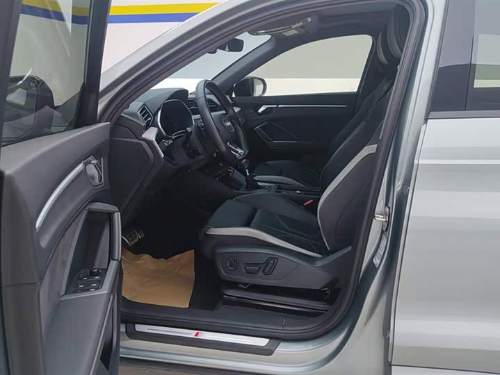 Фото 9 - Audi Q3