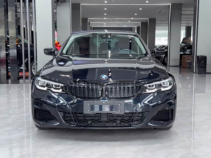 Фото 2 - BMW 3 Series