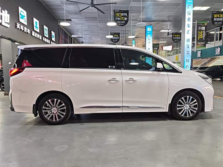 Фото 4 - GAC Trumpchi M8