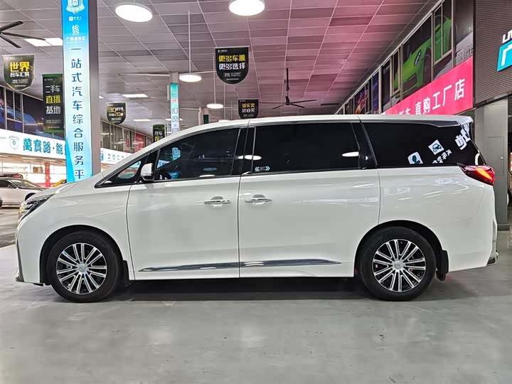 Фото 8 - GAC Trumpchi M8