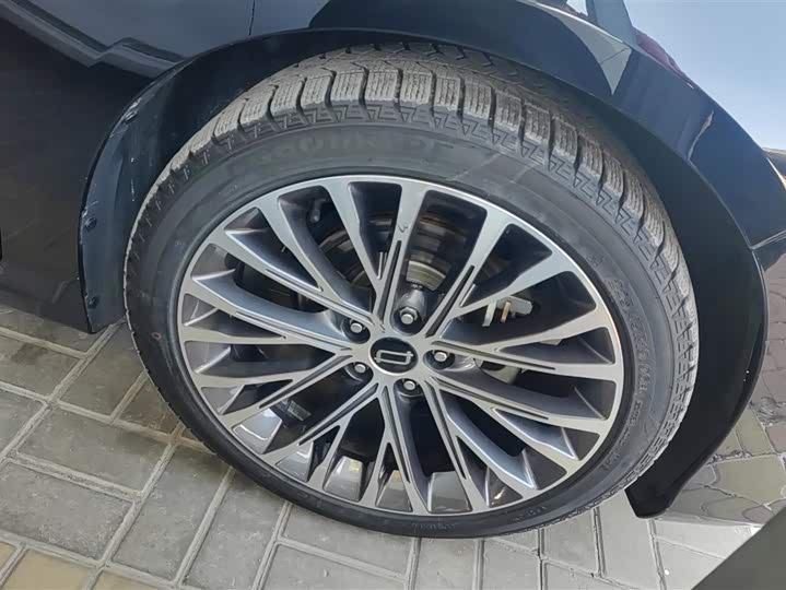 Фото 6 - Bestune B70