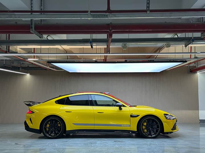 Фото 4 - Xiaomi SU7 Ultra