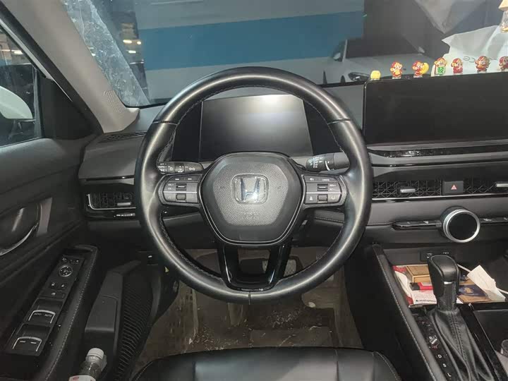 Фото 3 - Honda Inspire