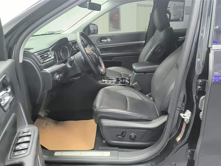 Фото 9 - Jeep Grand Commander