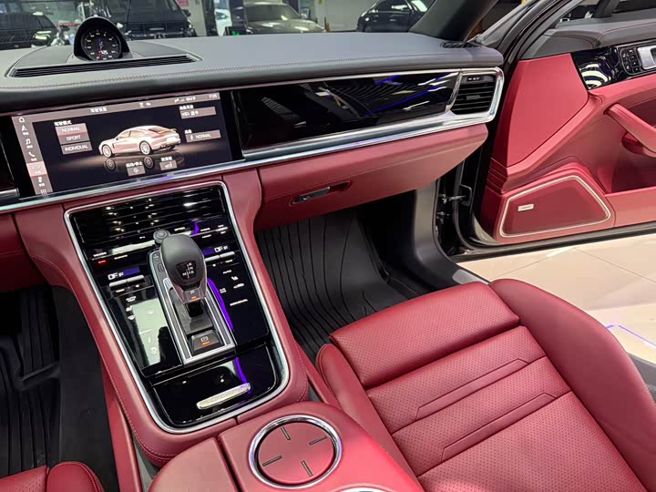 Фото 8 - Porsche Panamera