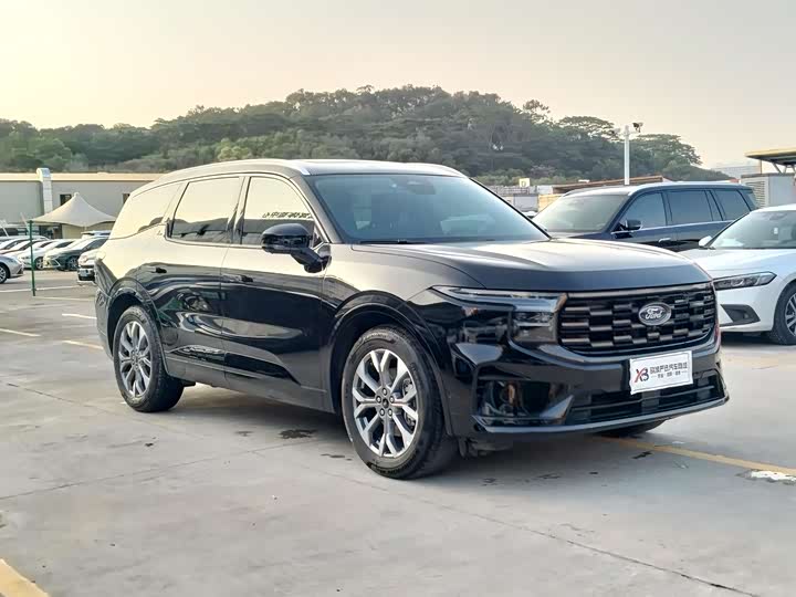 Фото 2 - Ford Edge