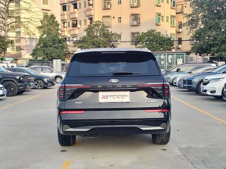 Фото 4 - Ford Edge