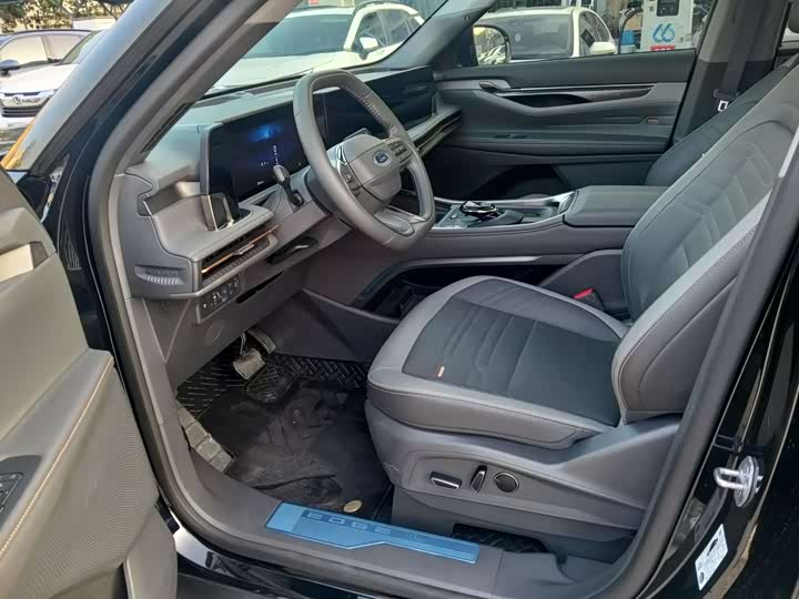 Фото 7 - Ford Edge