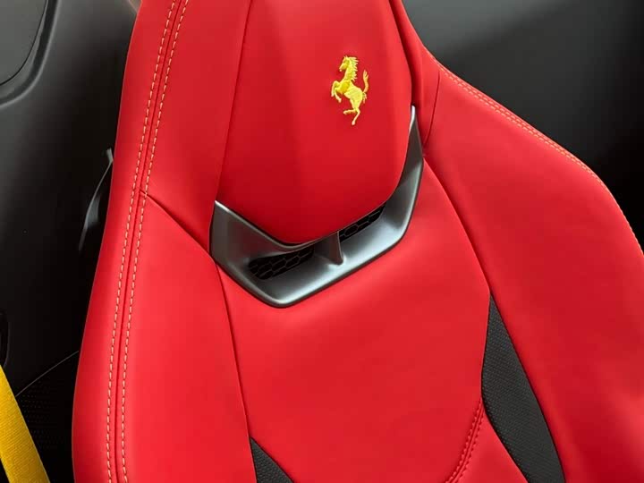 Фото 7 - Ferrari 296