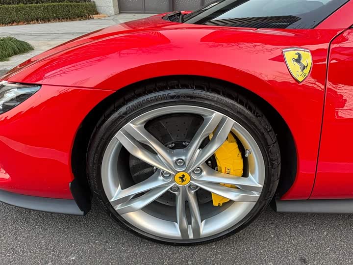 Фото 9 - Ferrari 296