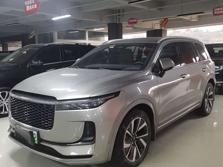 Фото 1 - LiXiang One