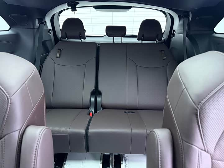 Фото 9 - Toyota Granvia