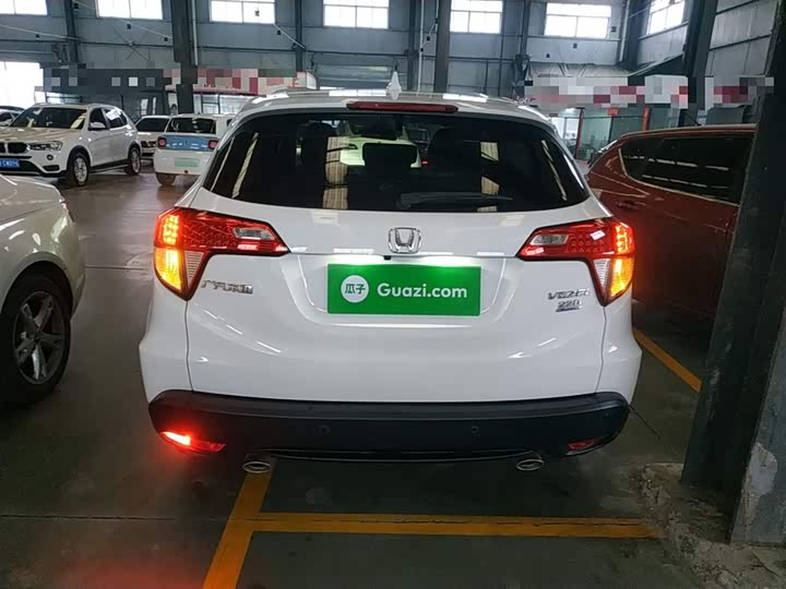 Фото 6 - Honda Vezel