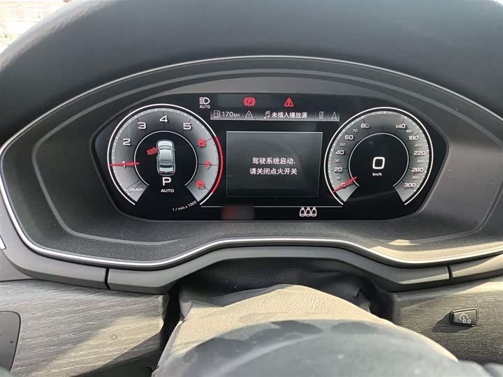 Фото 4 - Audi A4L