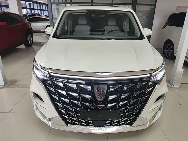 Фото 3 - Roewe iMax 8 EV