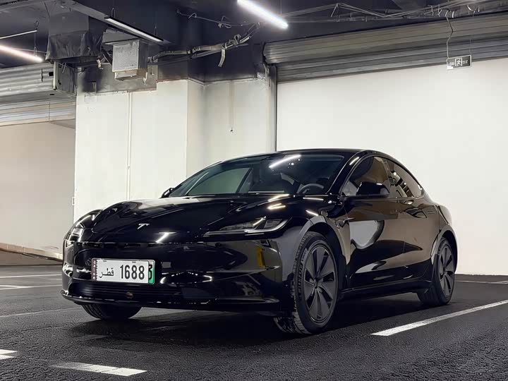 Фото 1 - Tesla Model 3