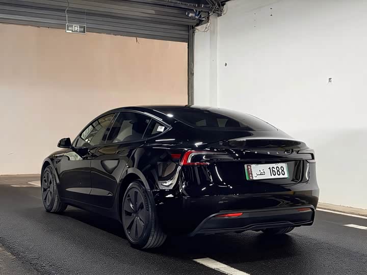 Фото 5 - Tesla Model 3
