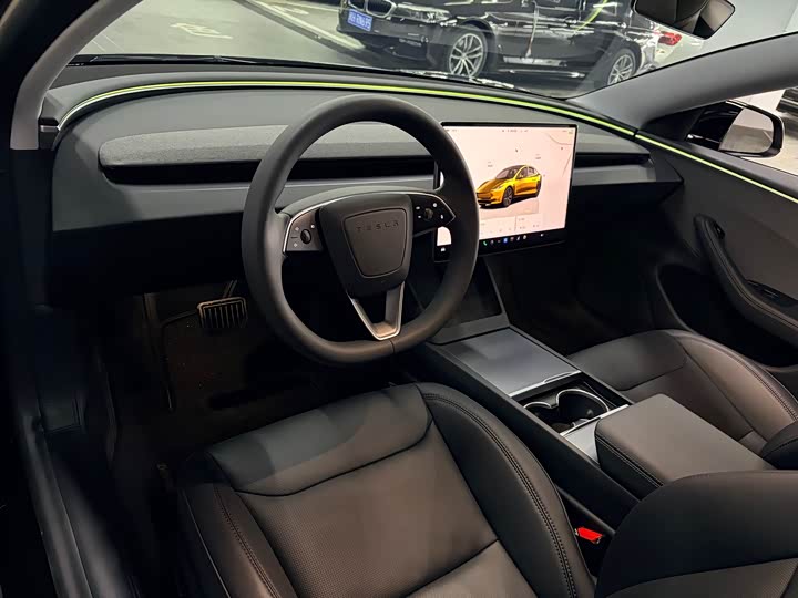 Фото 6 - Tesla Model 3