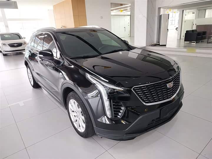 Фото 4 - Cadillac XT4