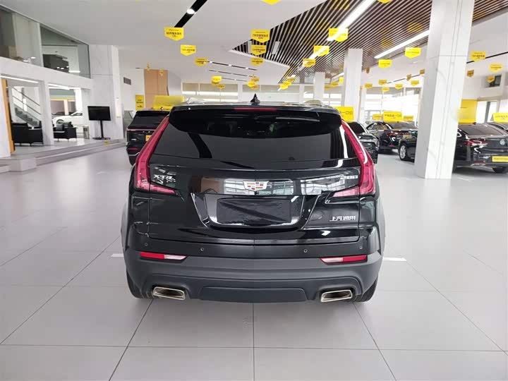 Фото 6 - Cadillac XT4