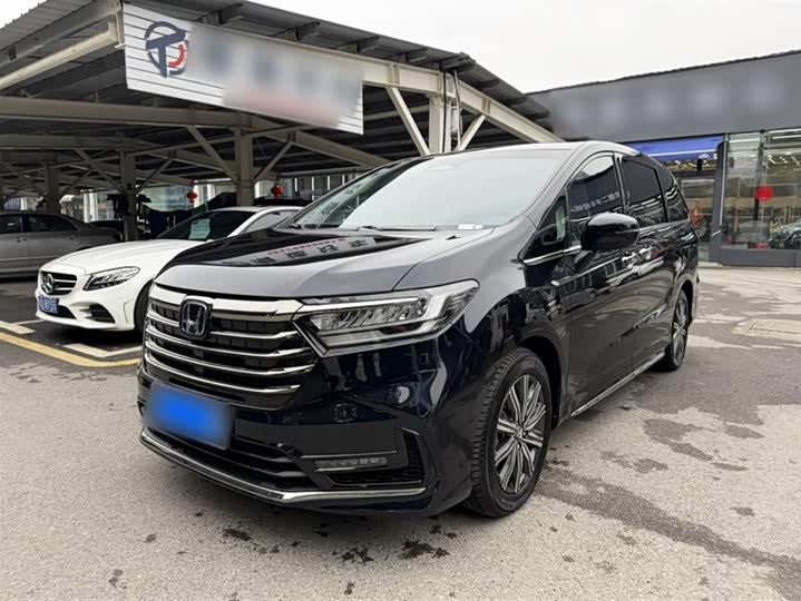 Фото 2 - Honda Odyssey