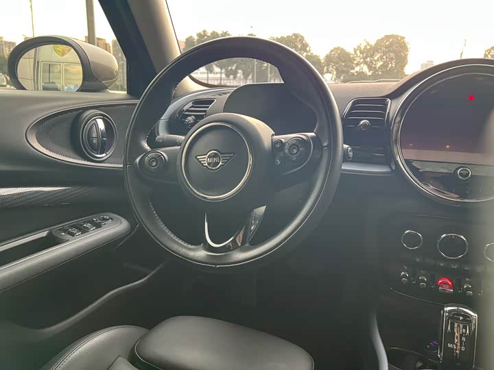 Фото 9 - Mini Clubman