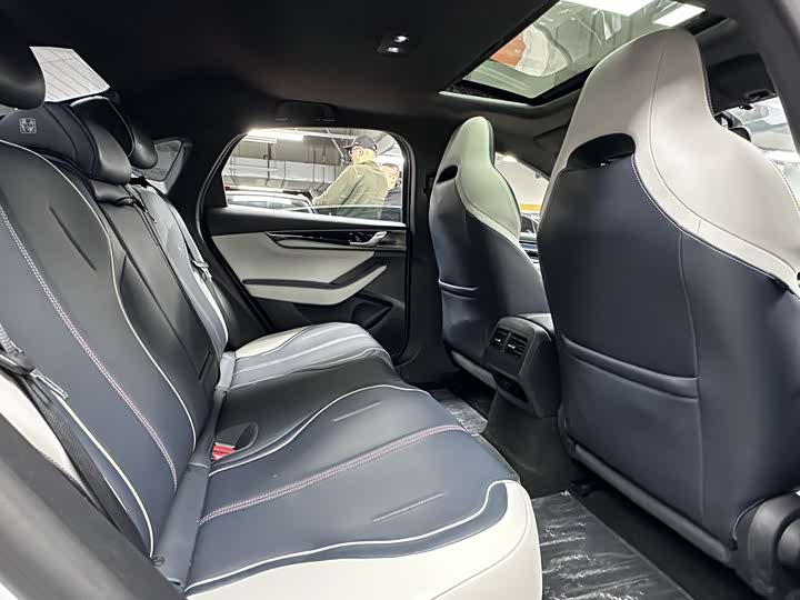 Фото 8 - BYD Qin Plus