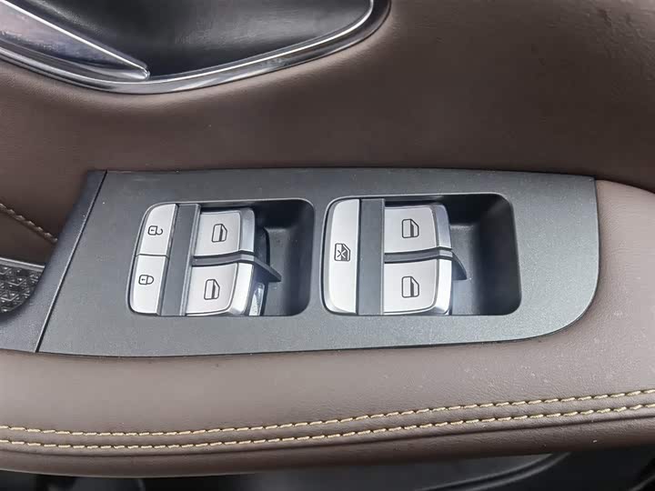 Фото 9 - Jetour X90