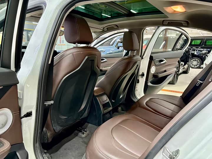 Фото 8 - BMW 1 Series