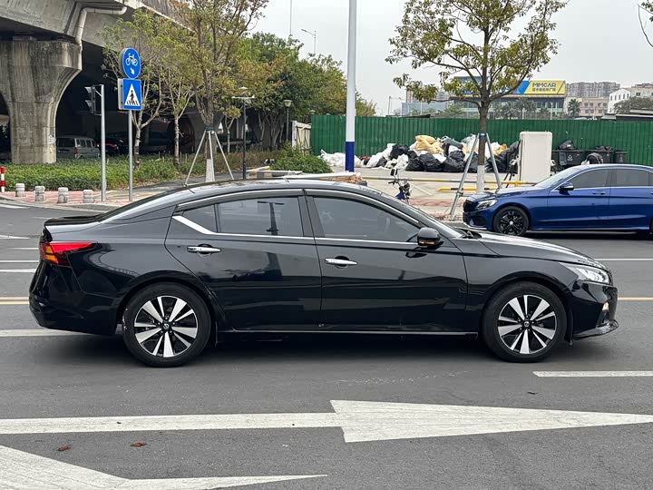 Фото 7 - Nissan Teana