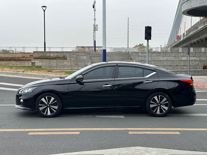 Фото 8 - Nissan Teana