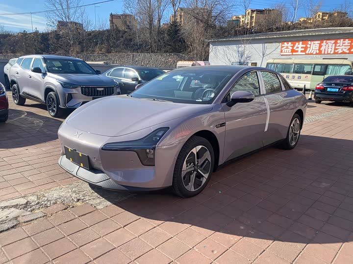 Фото 1 - XPeng Mona M03