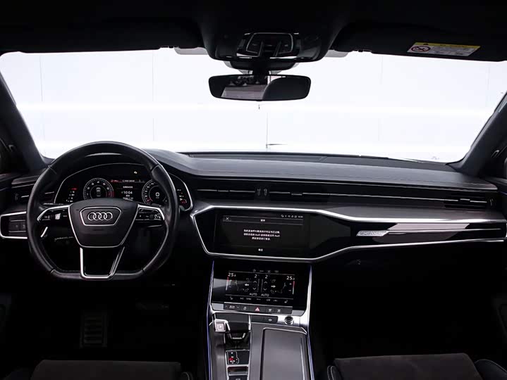 Фото 5 - Audi A6L