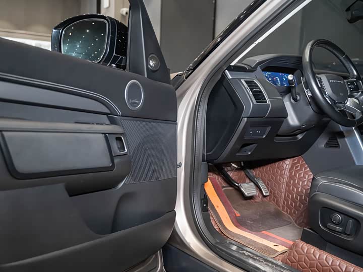 Фото 9 - Land Rover Discovery