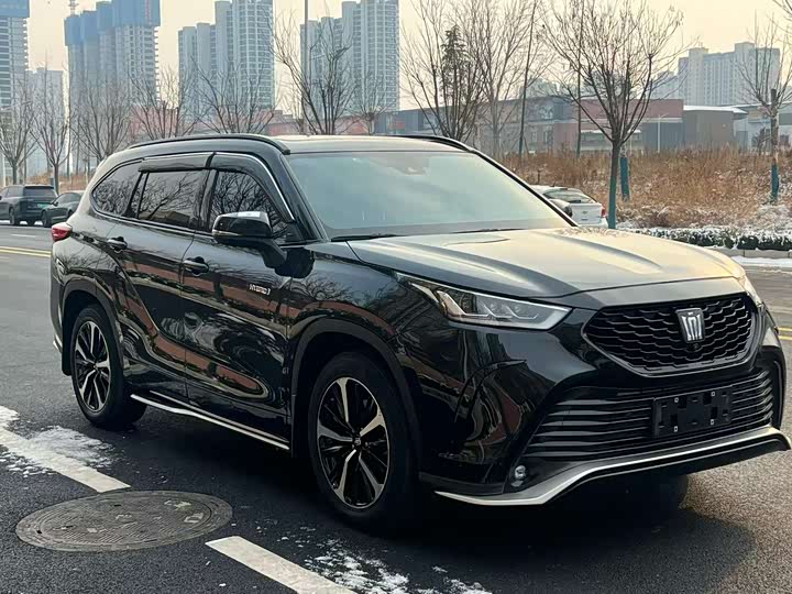 Фото 3 - Toyota Crown Kluger