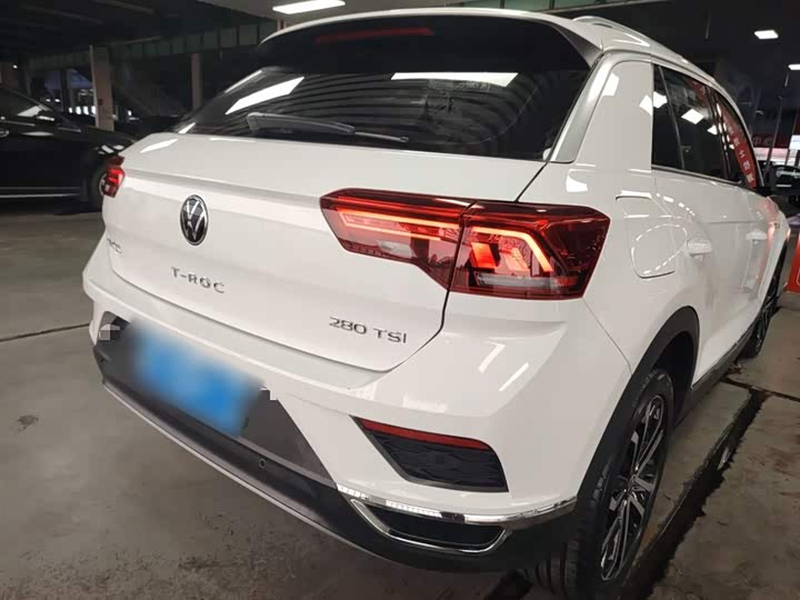 Фото 7 - Volkswagen T-Roc